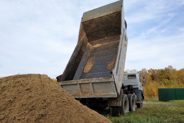 Topsoil Delivery in Stamford
